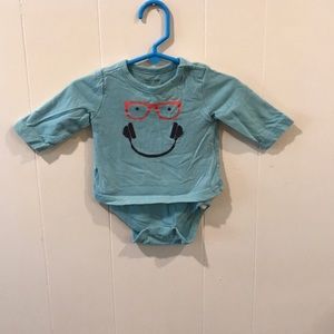 BabyGap long sleeve t-shirt onesie 0-3M